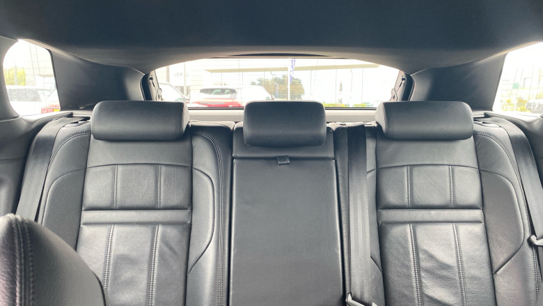 Land Rover Range Rover Evoque 2.0 D200 R-Dynamic SE 5dr Auto Diesel Hatchback